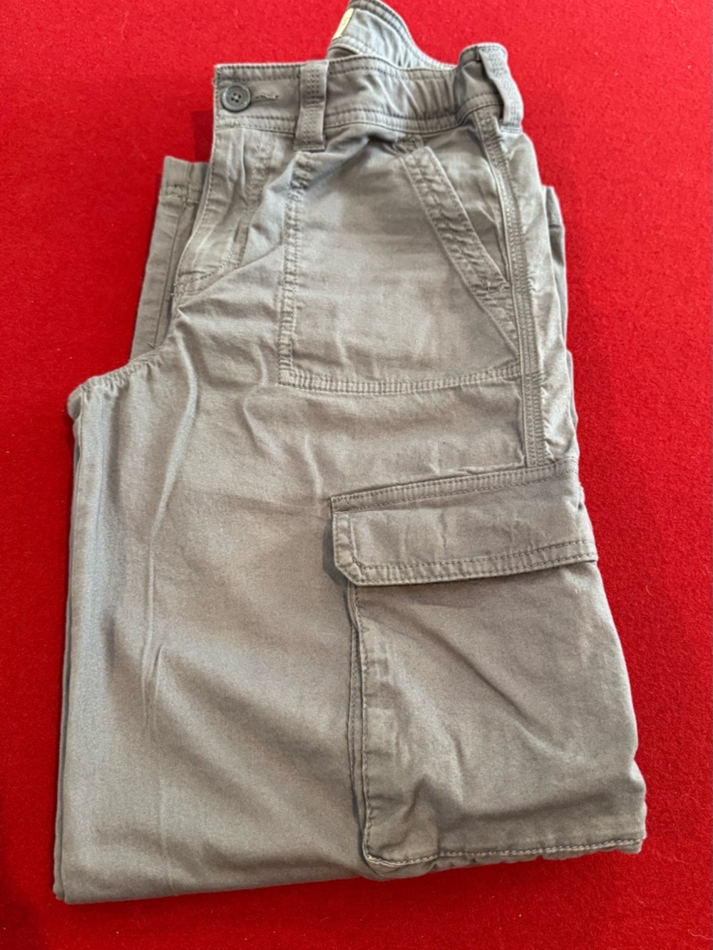 Super cute abercrombie kids Gray Cargo Pants with Utility Pockets